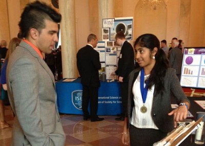 Deepika explaining her project at the White House Science Fair.